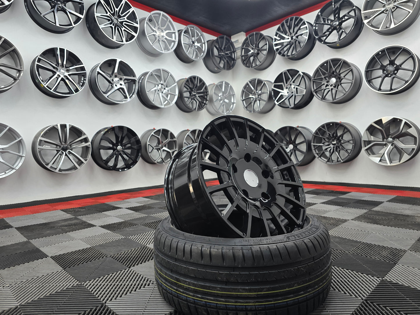 18" 5X160 M-Sport (Black)