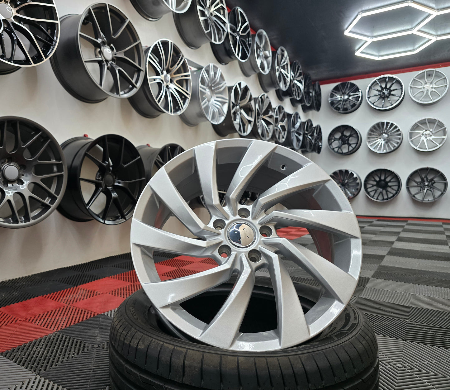 18" 5x112 Scirocco Style Alloy wheels