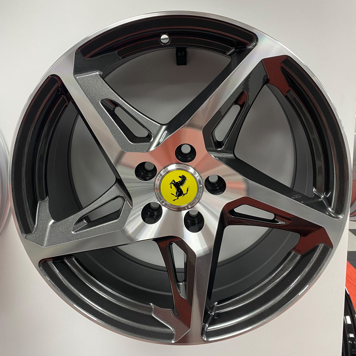 18" 119 GUNMETAL MACHINE FACE STYLE ALLOYS