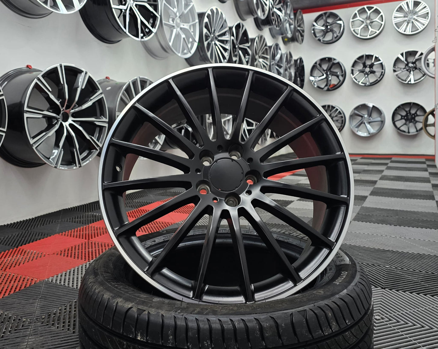 19" Multispoke 365 Style Wheels