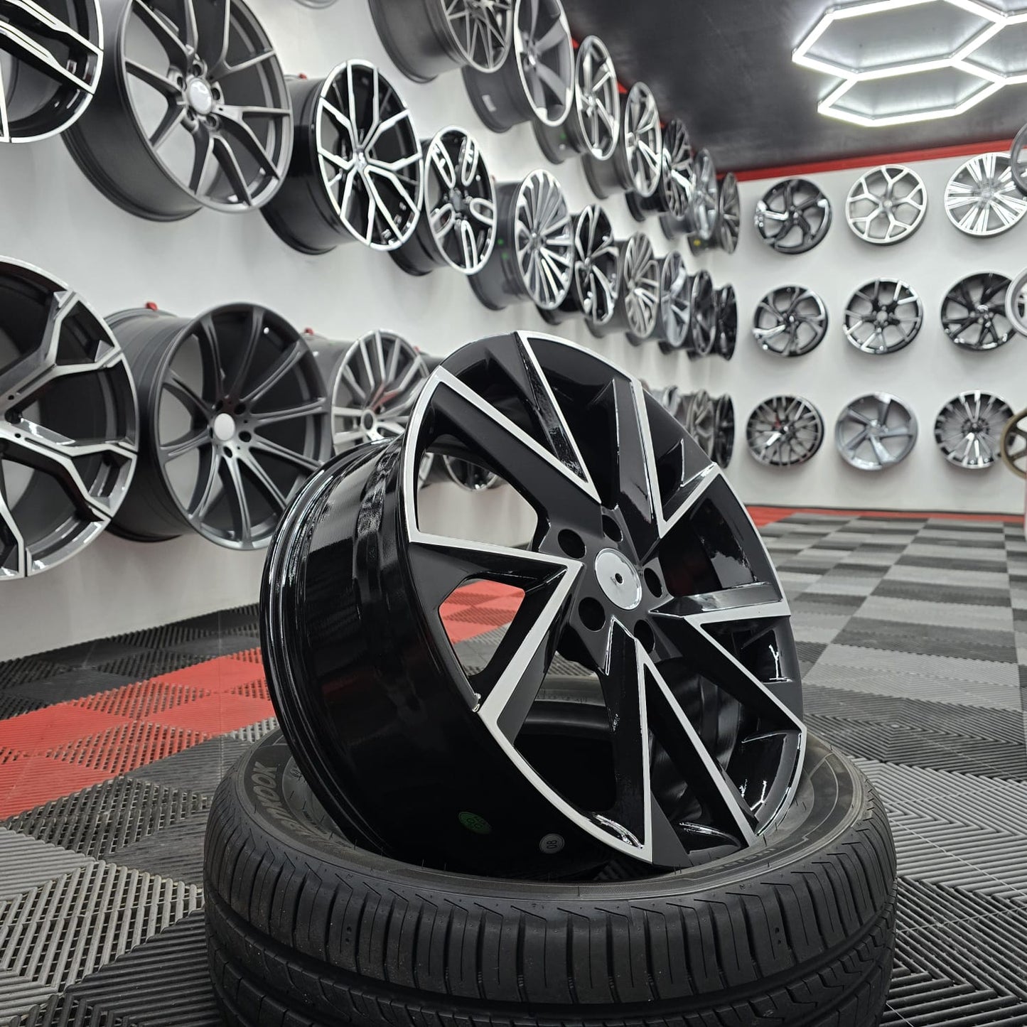 18" VRS Style Alloy Wheel 5 x 112