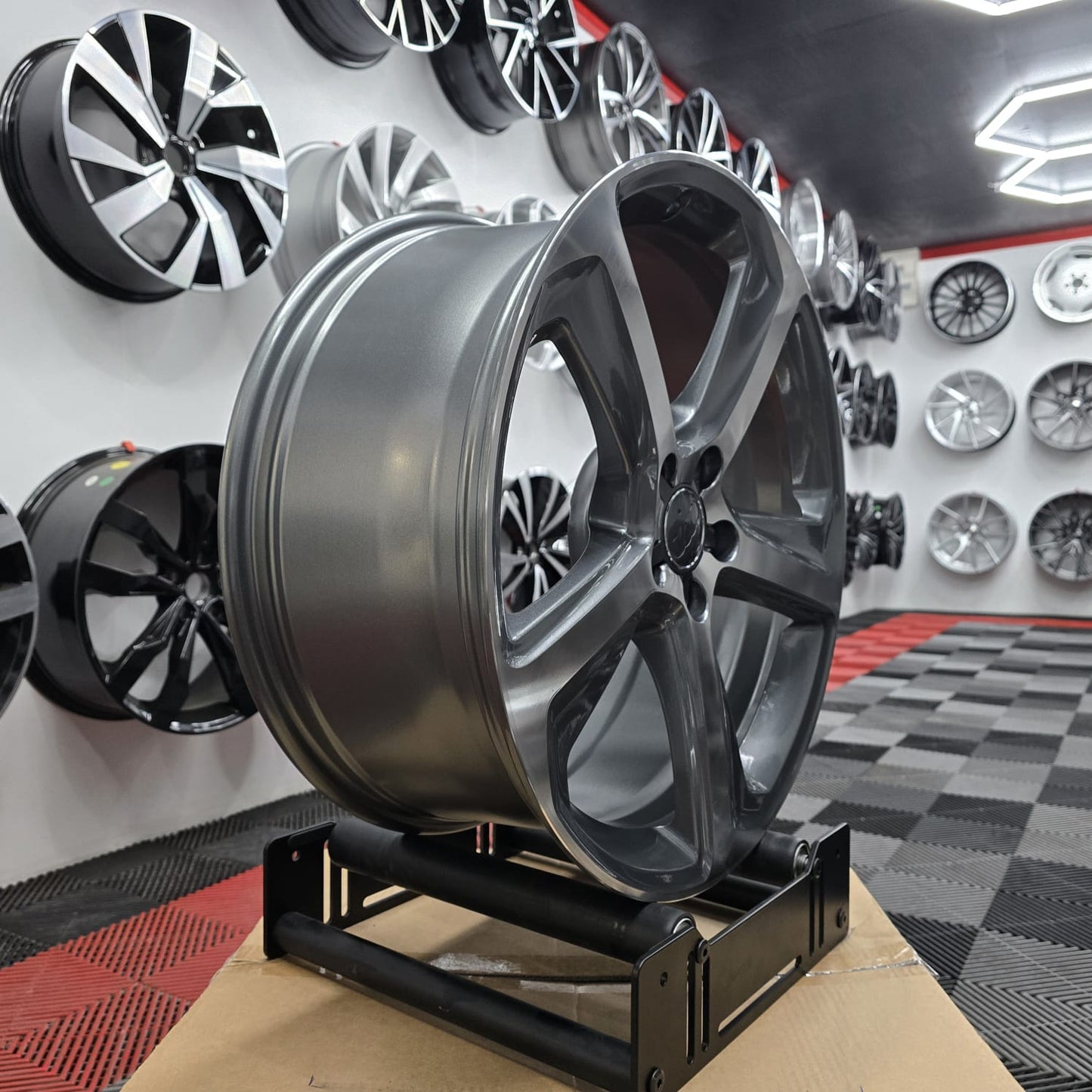 20" Twist Style Alloy Wheels