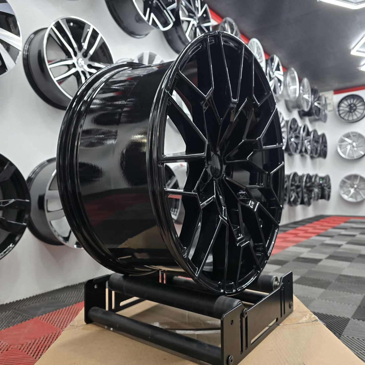 19" 391495 Style Alloy Wheels Black (Wide Rears)