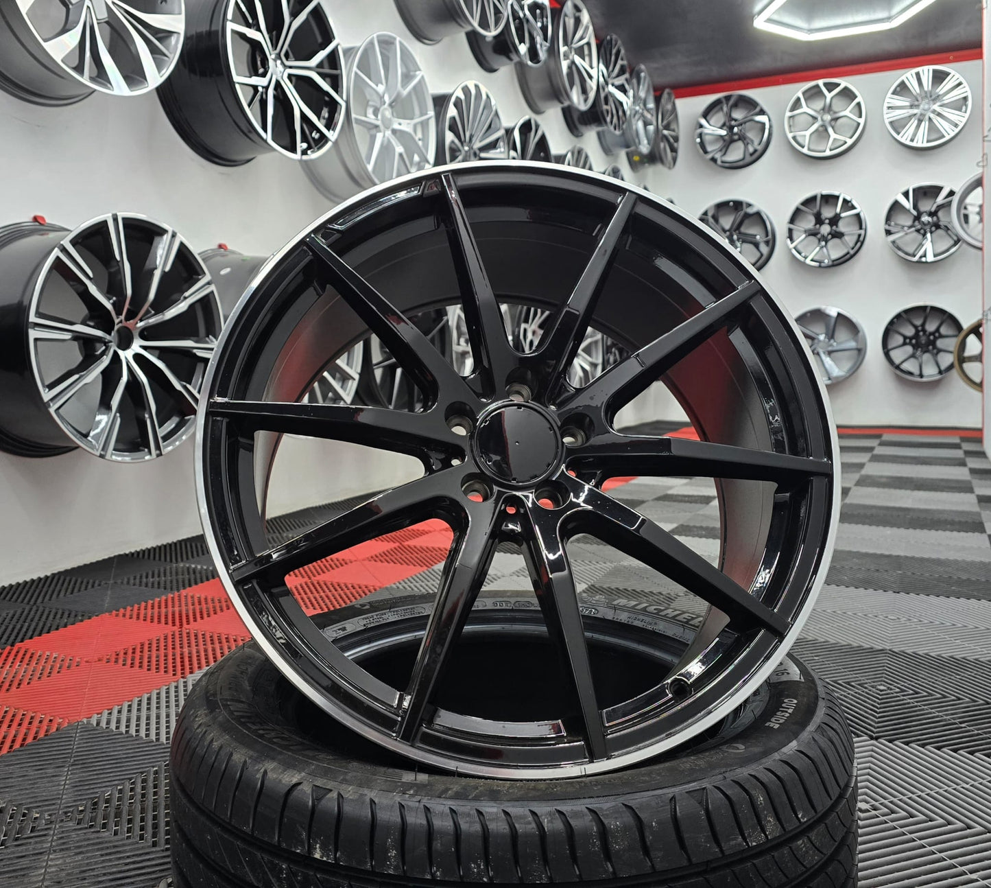 19" Mercedes 2300004 Style Alloy Wheels