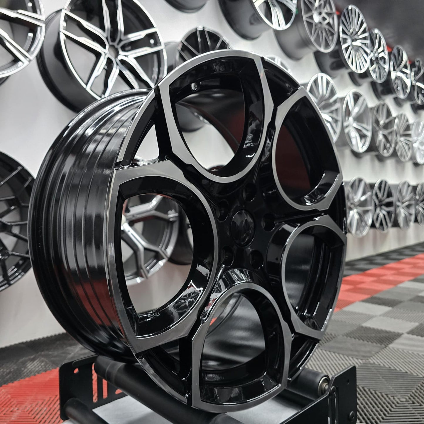 MK8 GTI Style Alloy Wheel 5 x 112