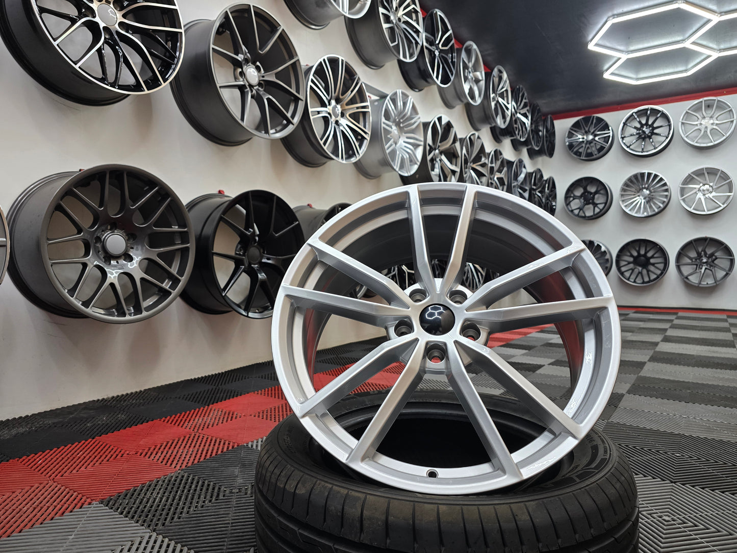 19" 5x112 Pretoria Style Alloy Wheels (SLIVER)