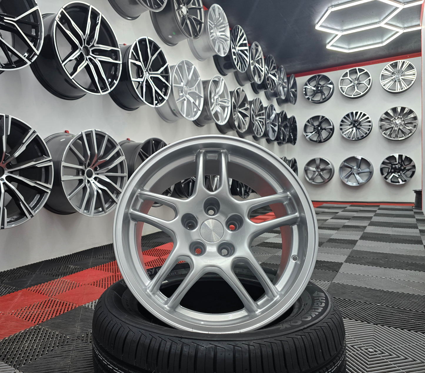 17" 33GTR Style Alloy Wheels