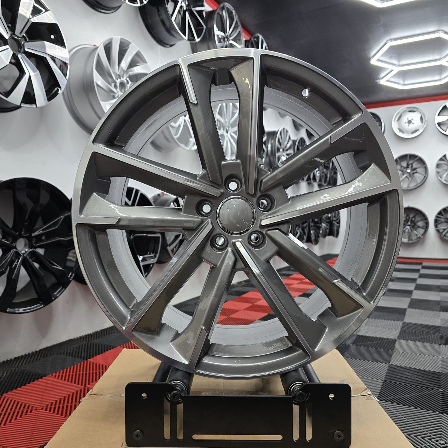 21" Audi 230133 Style Alloy Wheels, Grey machine face