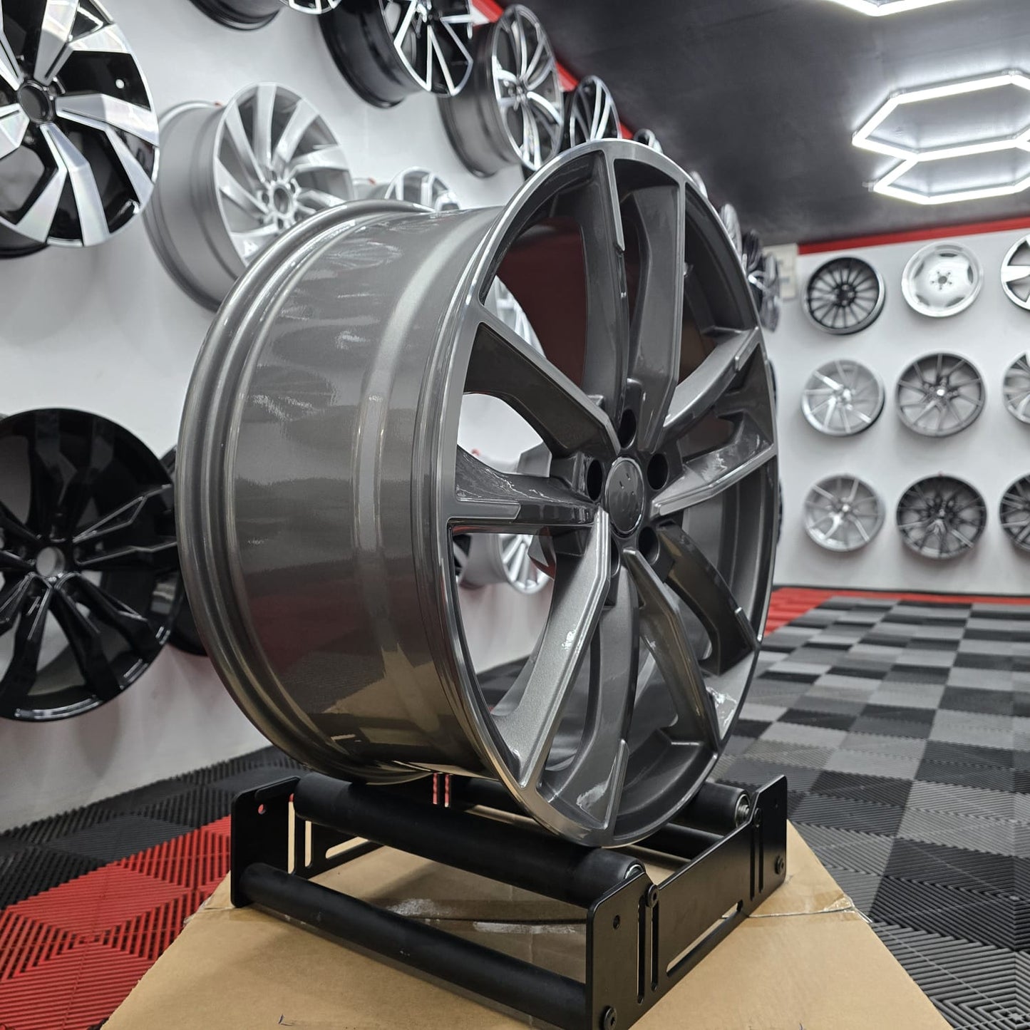 21" Audi 230133 Style Alloy Wheels, Grey machine face