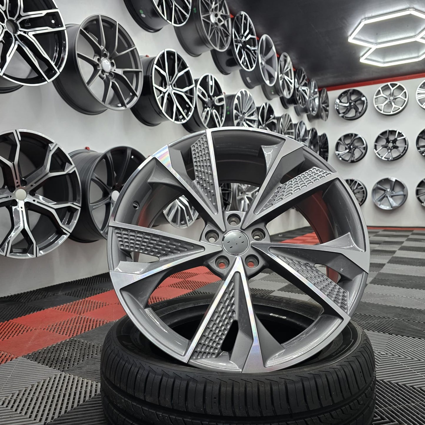 18" Audi 230116 Style Alloy Wheels