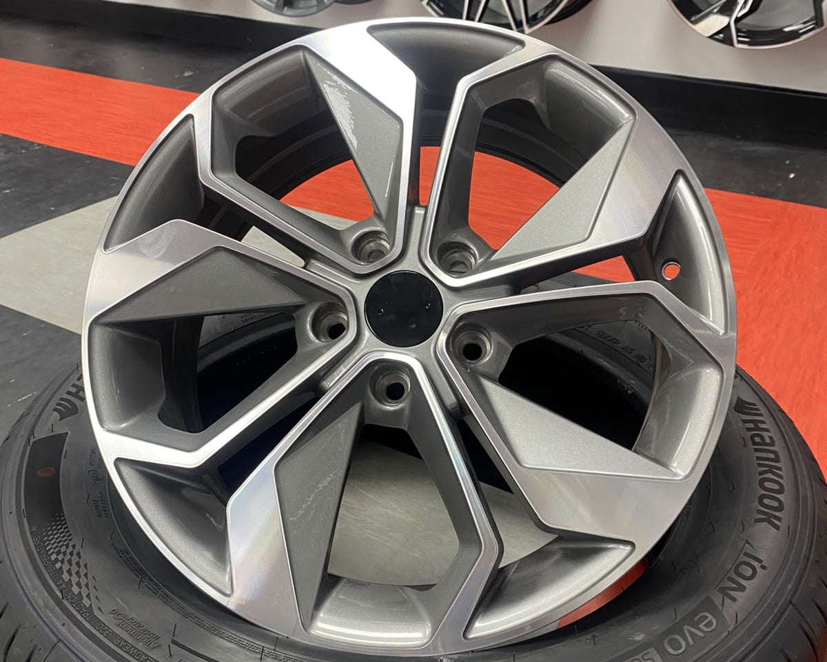 17" 5x114 230145 Gunmetal Machine face