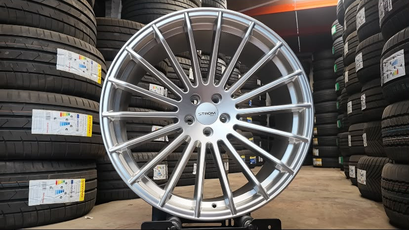 22INCH STROM STR4 SILVER