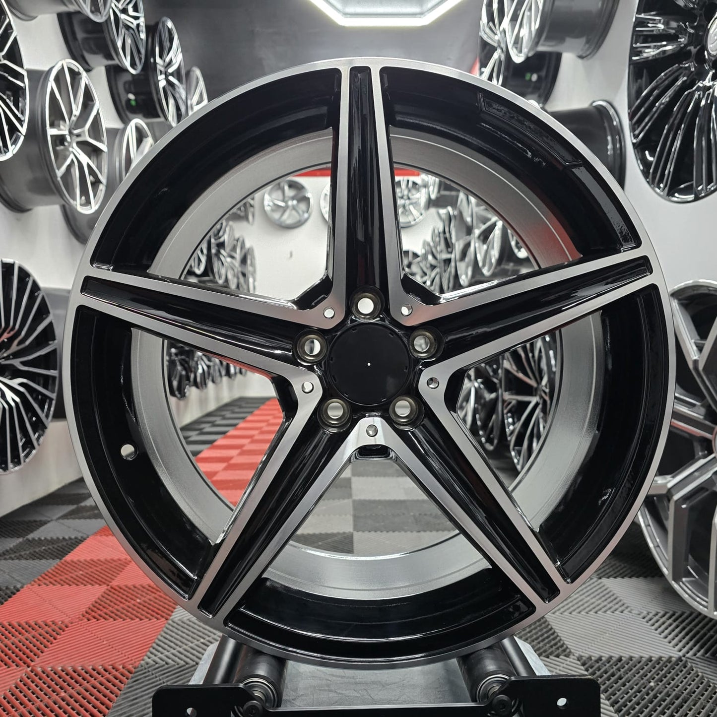 18" Mercedes 230029 Style Alloy Wheels