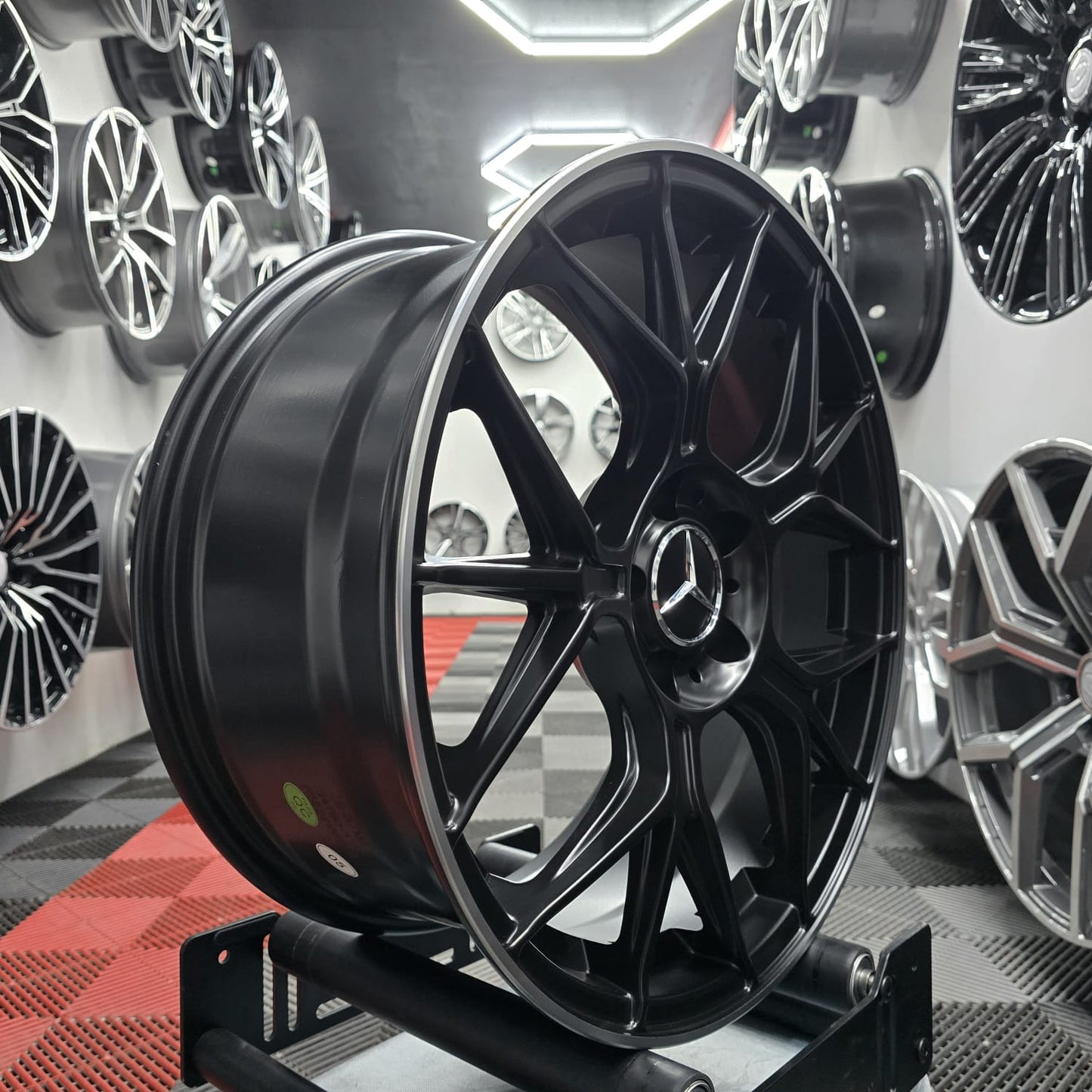 18" Mercedes 230523 Style Alloy Wheels