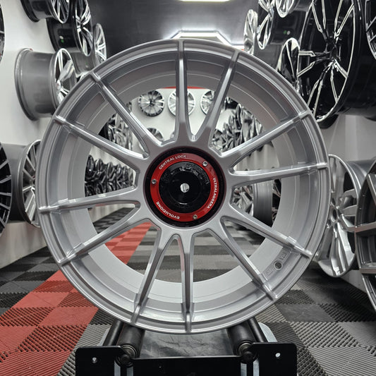 19" ZO Style Wheels Finished in Silver  (Twin Pcd)