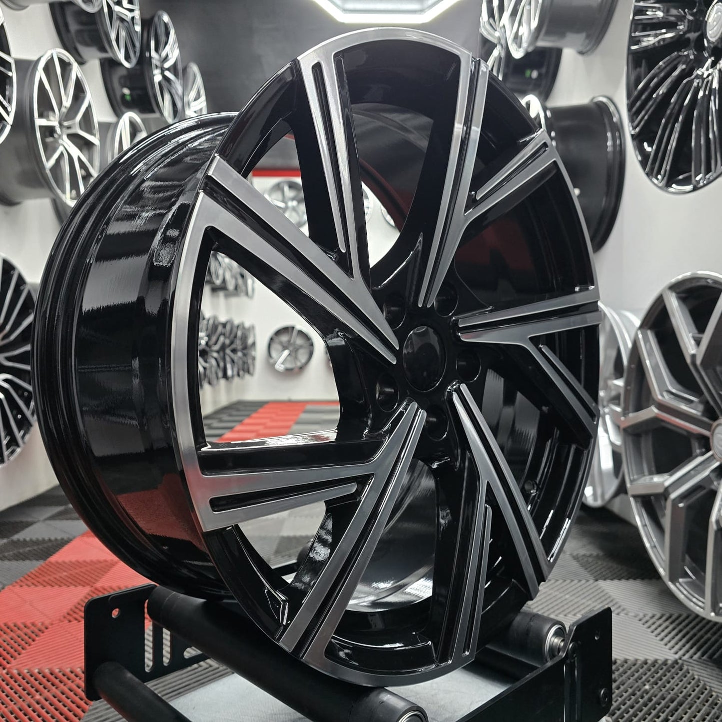 18" 5x112 560 Style Alloy wheels