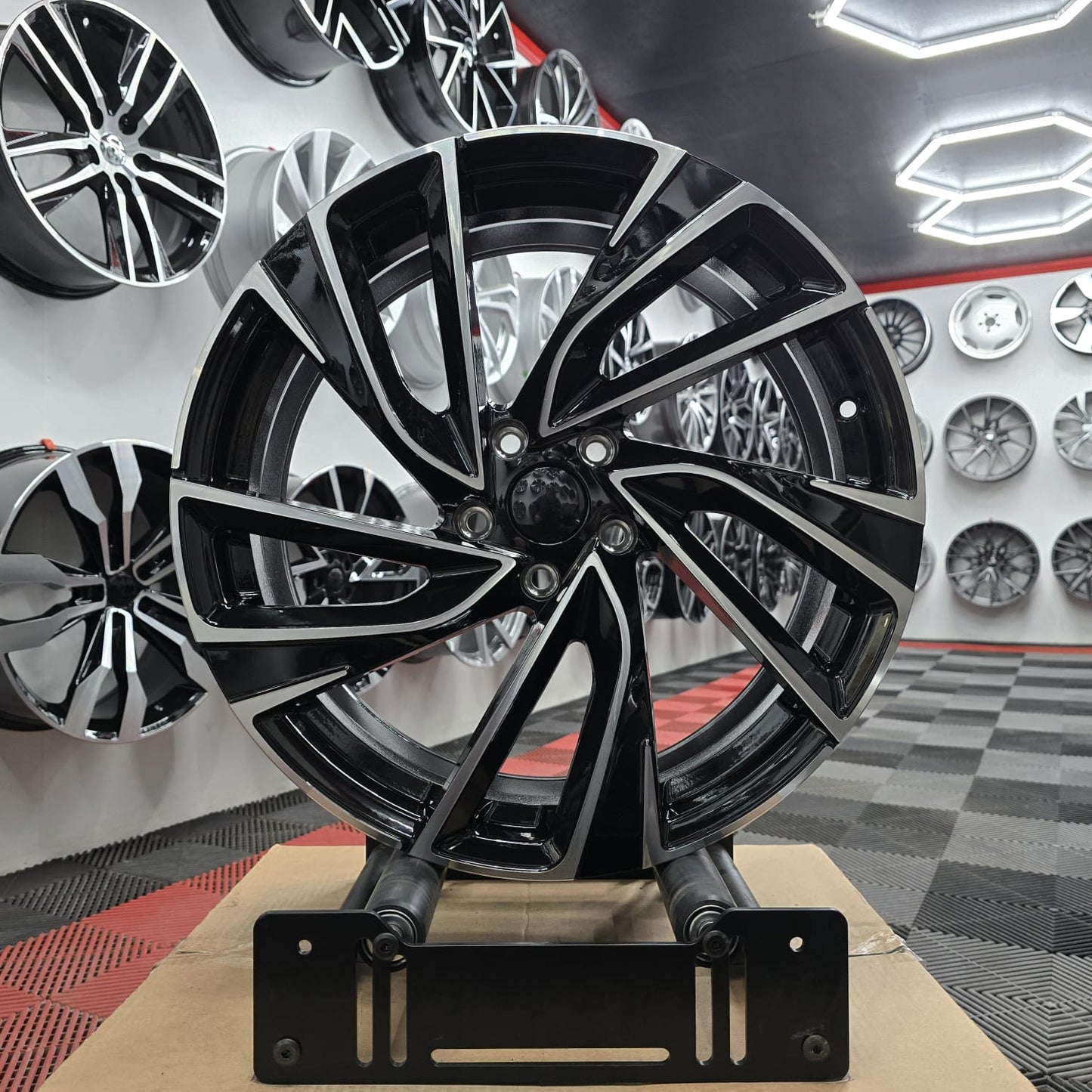 18" 5x112 230152 Style wheels, Black Machine Face